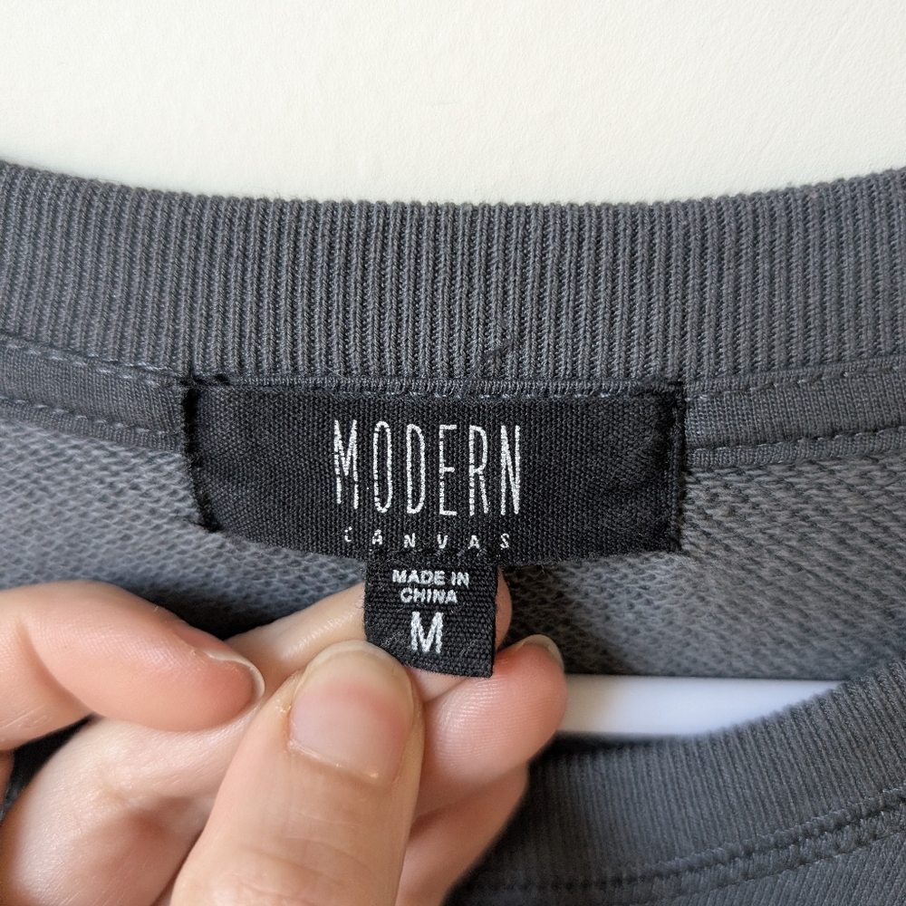 Modern Canvas Stay At Home Est 2020 Oversized Sweatshirt Size Medium - Picture 4 of 5